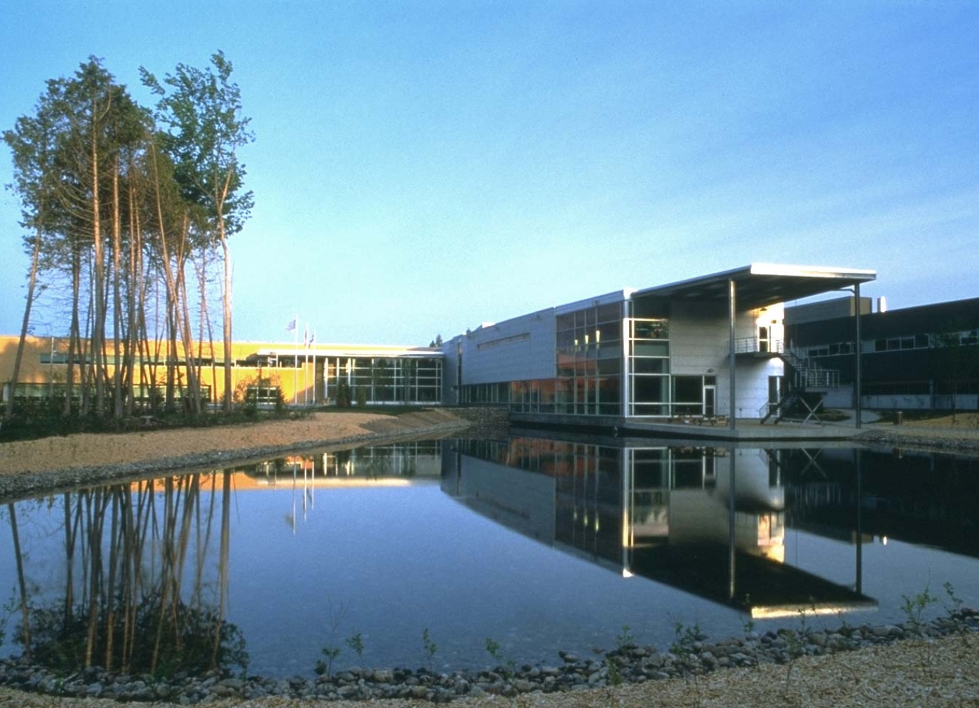 Rideau Centre - Downtown commercial complex air balancing renovation project